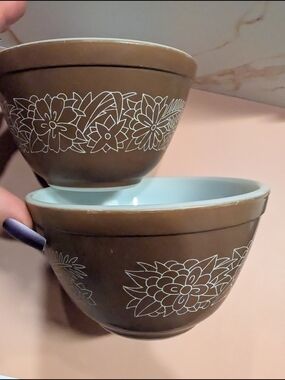 Pyrex Brown Woodland Mixing Bowls 401 - Set of 2